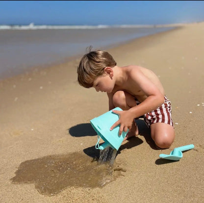 Jouets de plage en silicone (seau, pelle et 4 accessoires)
