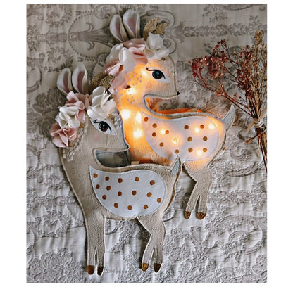 Biche lumineuse murale – décoration poétique