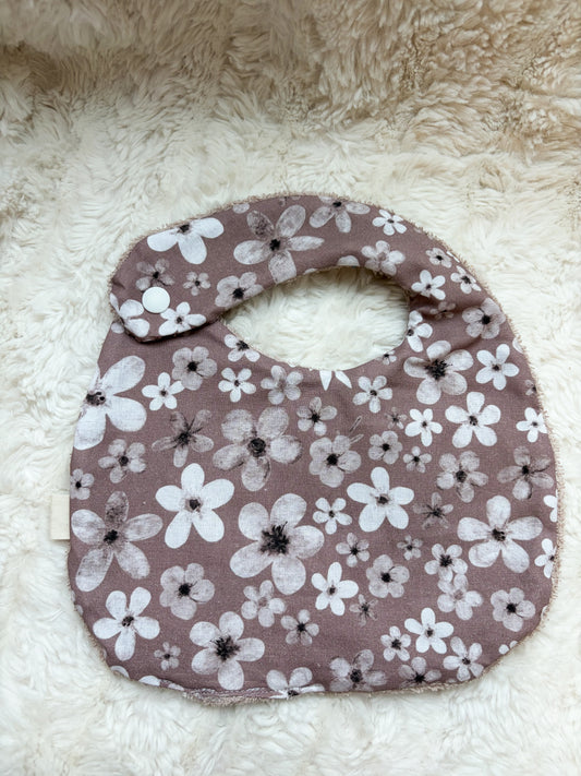 Bavoir bébé artisanal – personnalisable 🤎