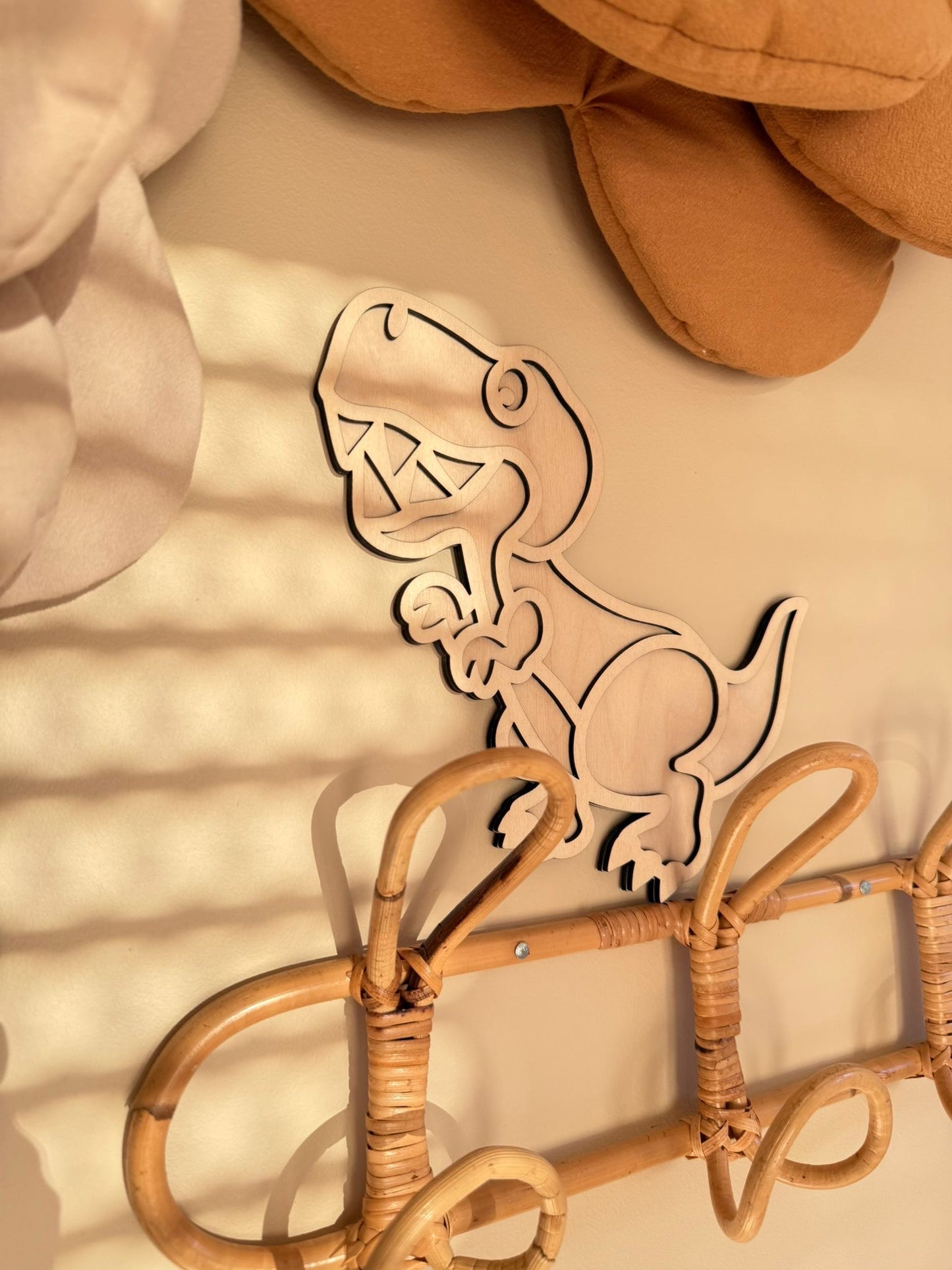 Décoration murale en bois - T-Rex et empreintes de dinosaures