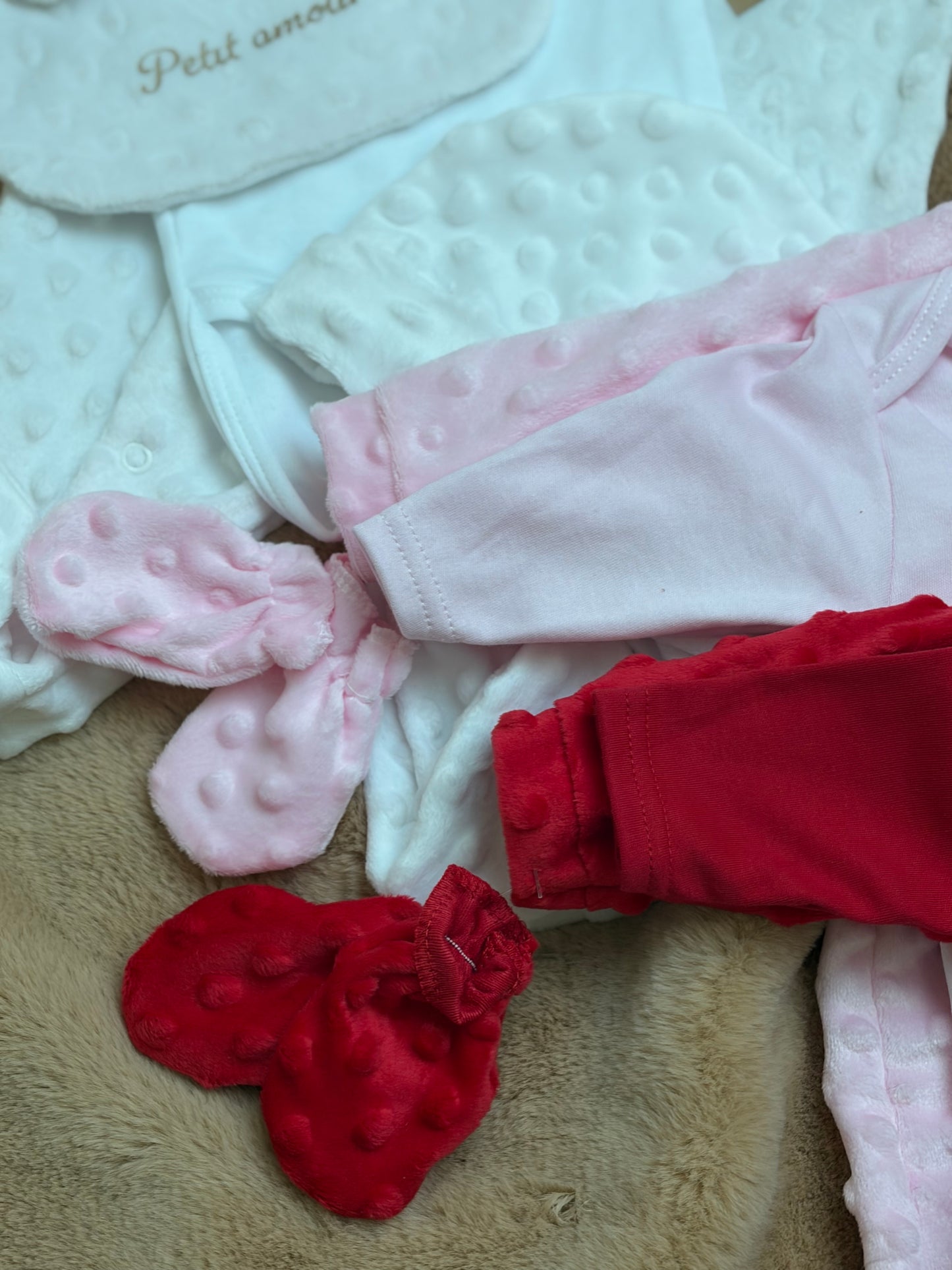 Coffret naissance – 6 pièces « Petit amour » ✨0/3 mois