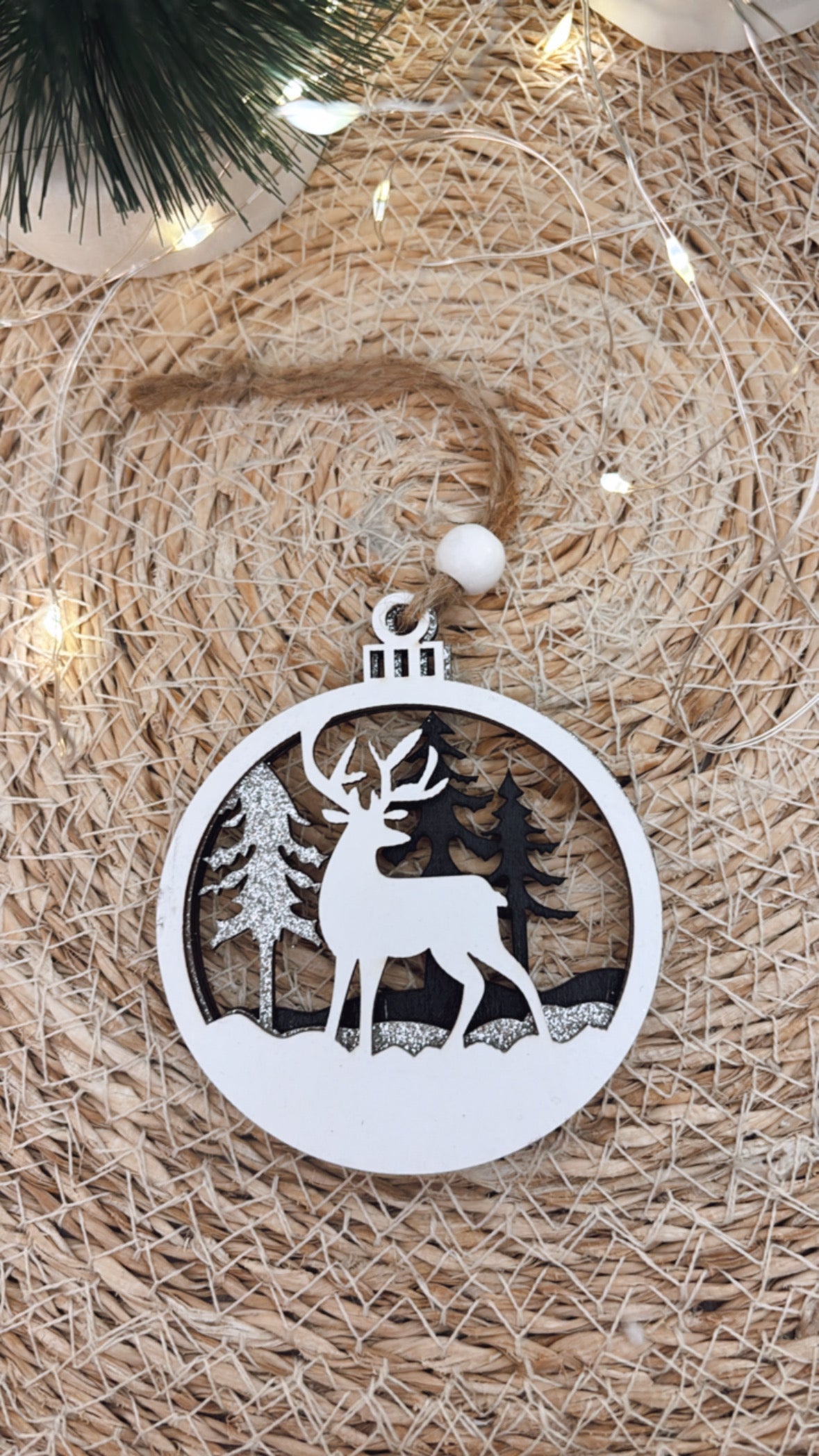 🎄 Suspension de Noël bois – Cerf et sapins