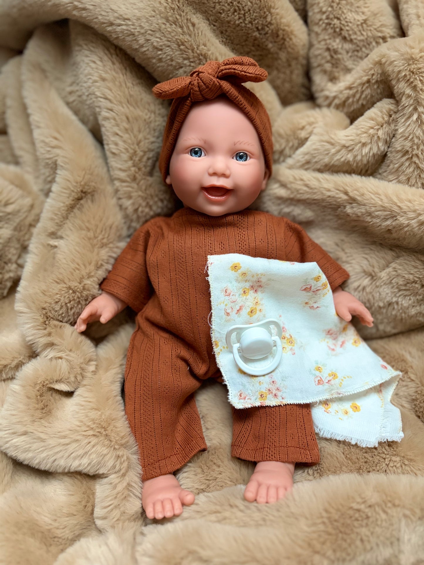 🧡 Nos Poussins – Bébé Souriant