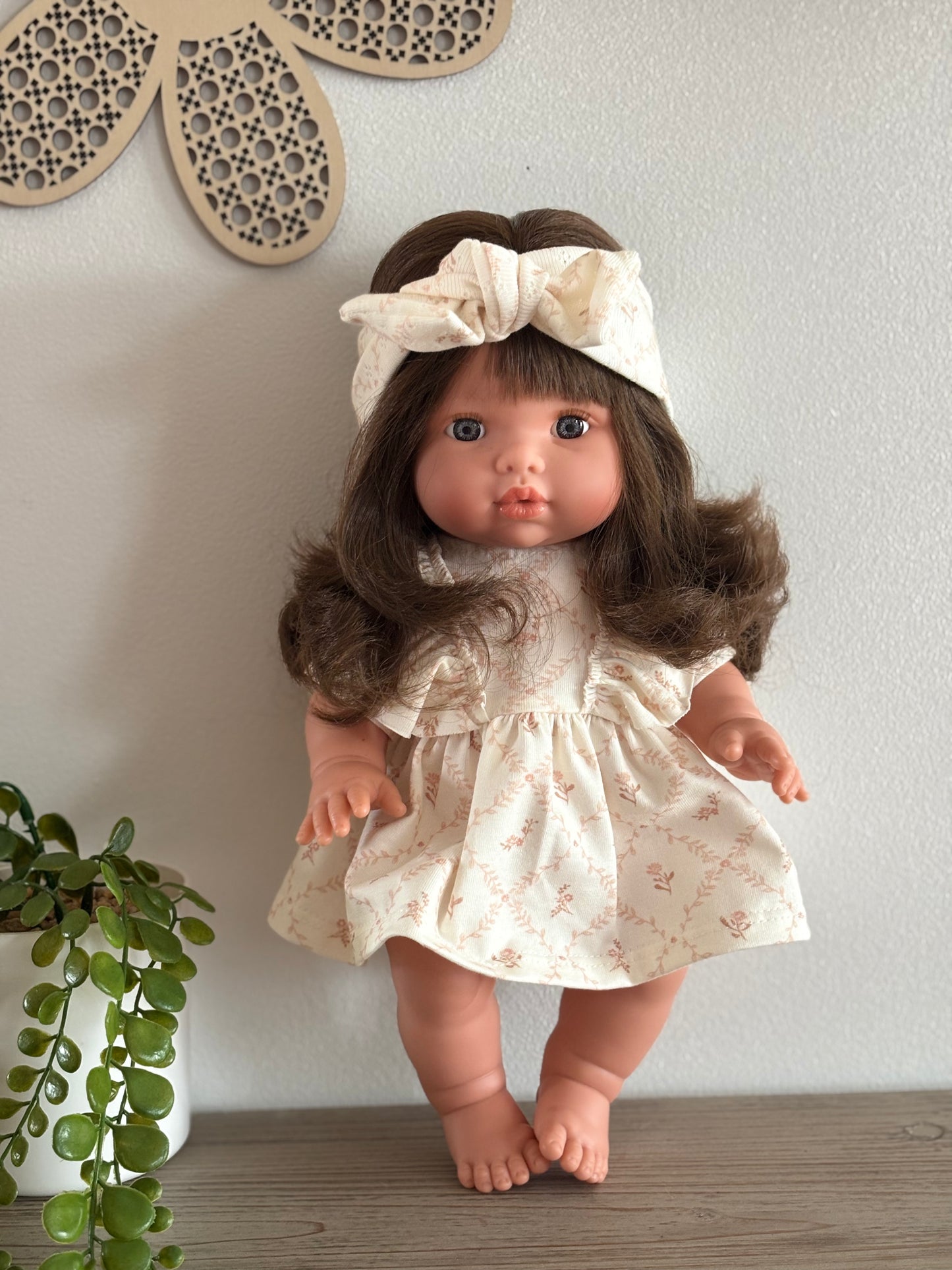 Robe à volants & bandeau assorti – Poupée 28 à 34 cm