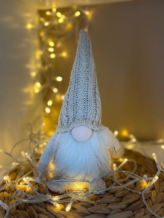 Lutin déco tricoté – Blanc & Naturel