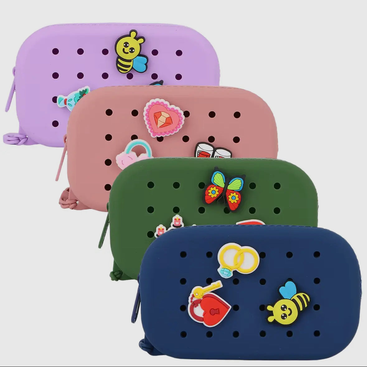 Pochettes Perforées + 3 Charms 
PETIKIDS