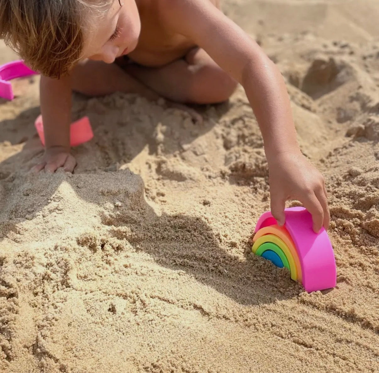 Arc-en-Ciel Empilable en Silicone – Jouet d’éveil poétique & sensoriel