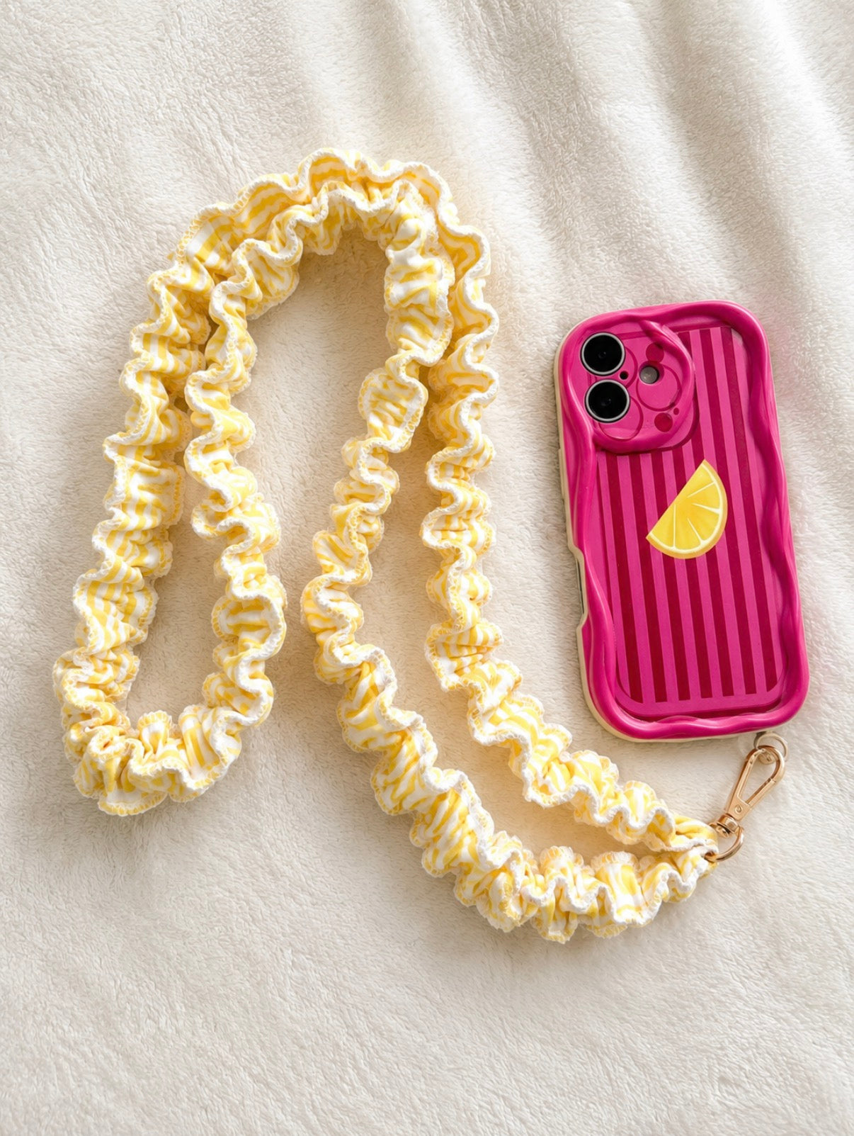 Bandoulière Chouchou – L’accessoire tendance qui fait toute la différence 💛📱