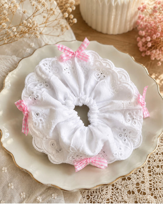 ✨ Chouchou Broderie Anglaise & Nœuds Vichy ✨