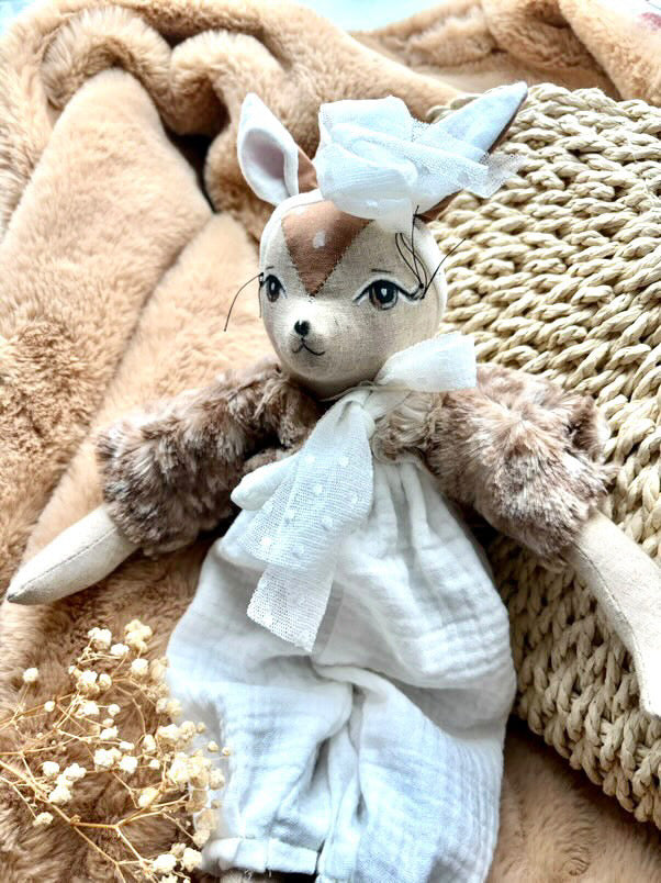 Petite poupée biche double gaze oiseaux