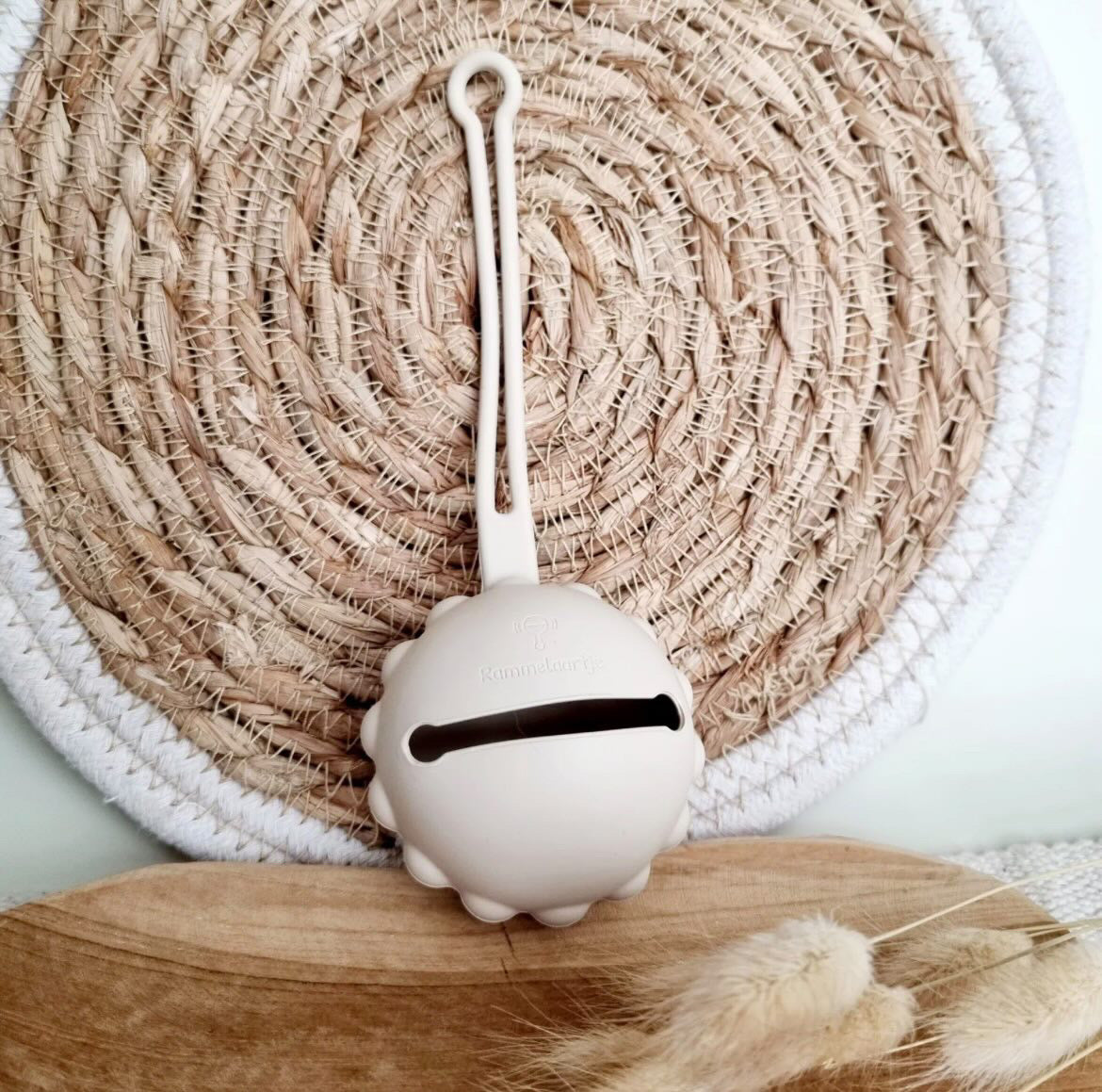 Porte-Sucettes Étoilé – Toujours à Portée de Petite Main