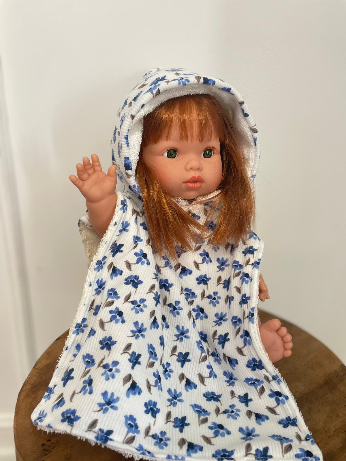 Poncho & Turban fleuris – Création artisanale pour poupées