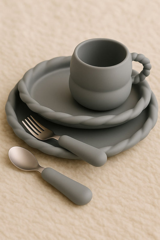 Set Repas Complet en Silicone - 2 Assiettes, Gobelet et Couverts