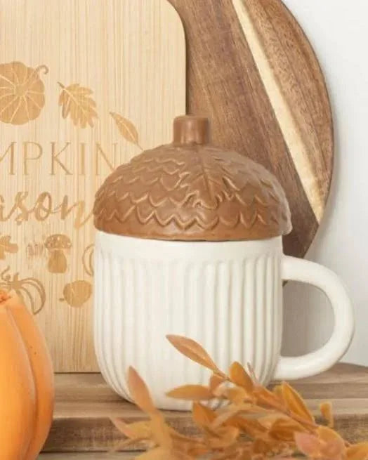 Tasse en forme de gland d'automne et d'automne
