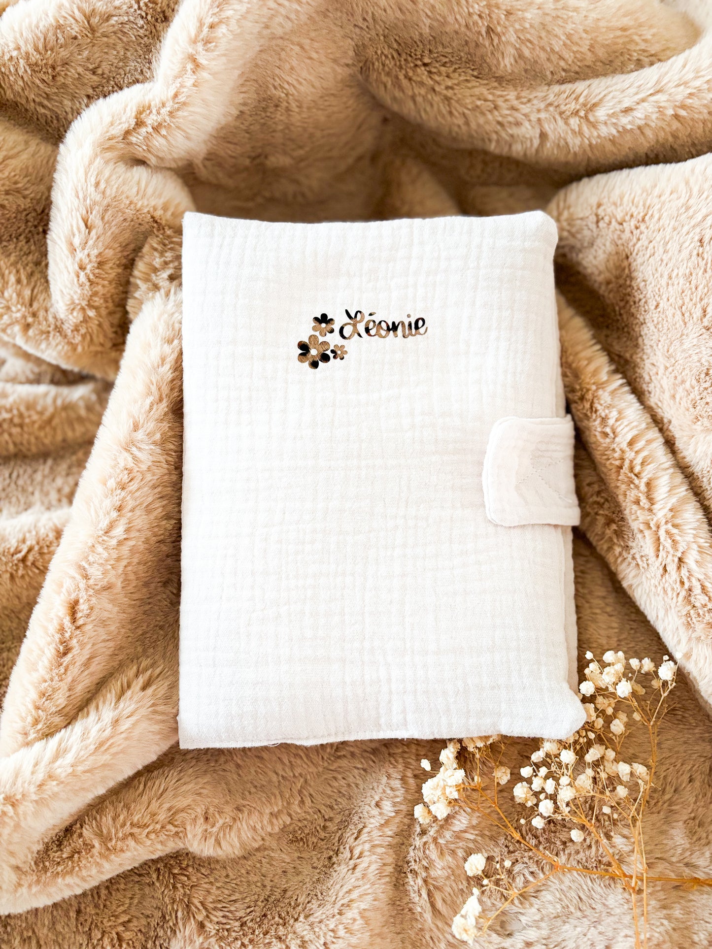 Protège carnet de santé personnalisé – Gaze de coton beige
