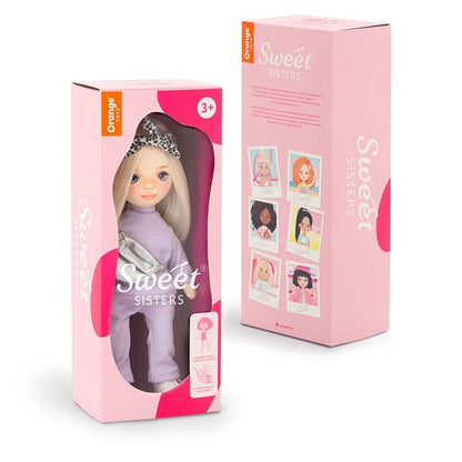 Jouet souple, sœurs douces - Mia dans un ensemble de survêtement violet + ensemble d'accessoires bonus (35 cm)