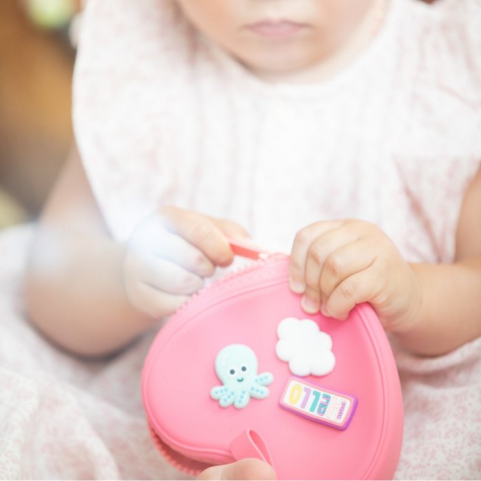 pochettes perforées + 3 Charms